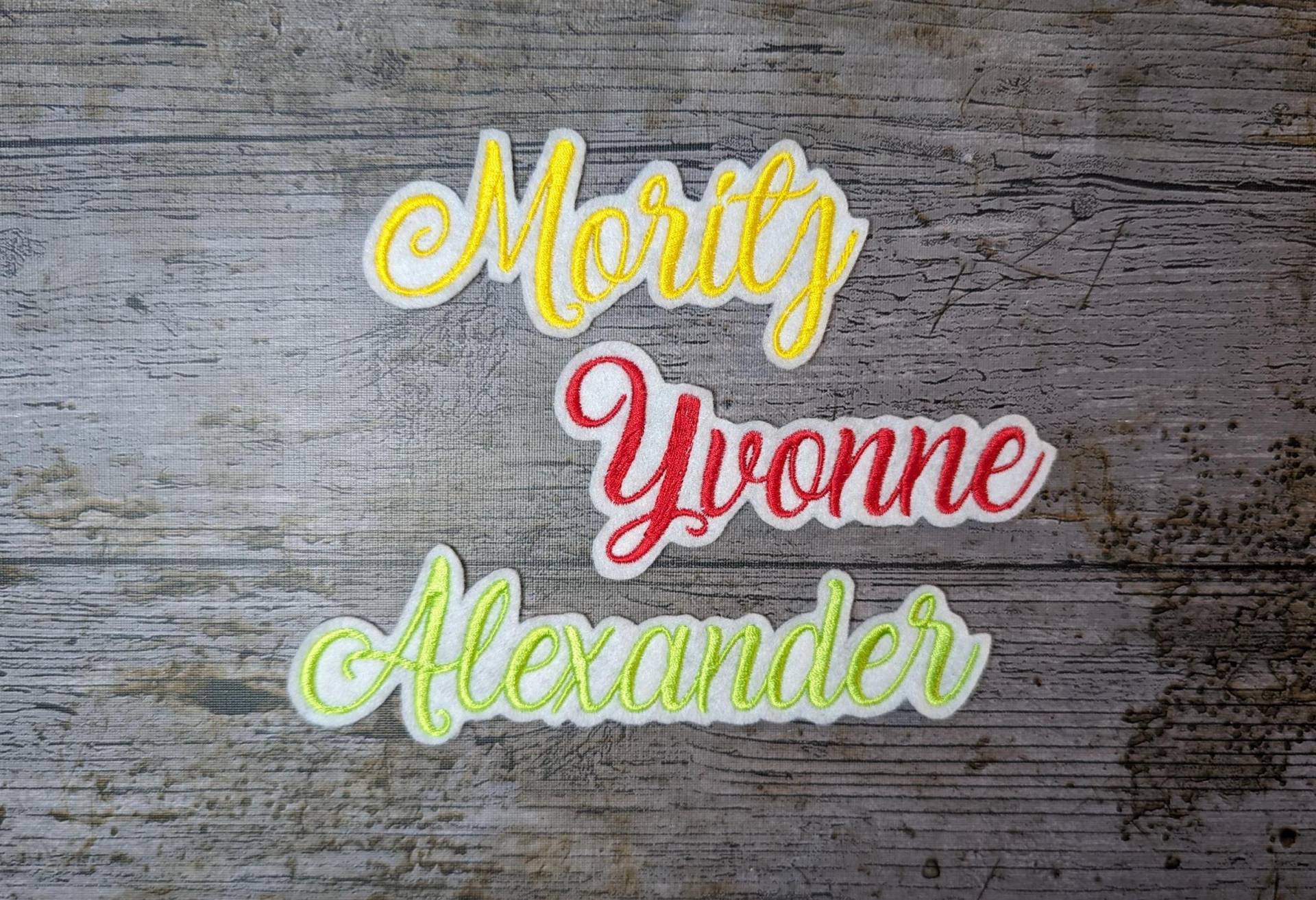 Schrift Nr. 27 Namenstickerei, Aufnäher, Namen, Patch, Bügelbild, Gestickt, Iron-On, Embroidery von NaehundStickliebe