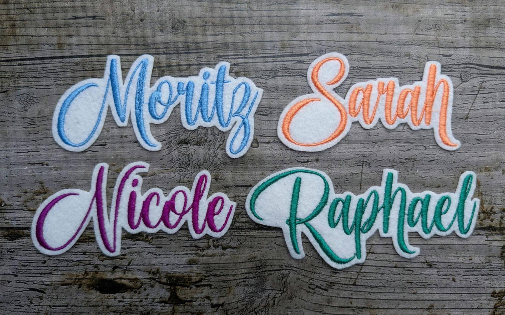 Schrift Nr. 32 Namenstickerei, Aufnäher, Namen, Patch, Bügelbild, Gestickt, Iron-On, Embroidery von NaehundStickliebe