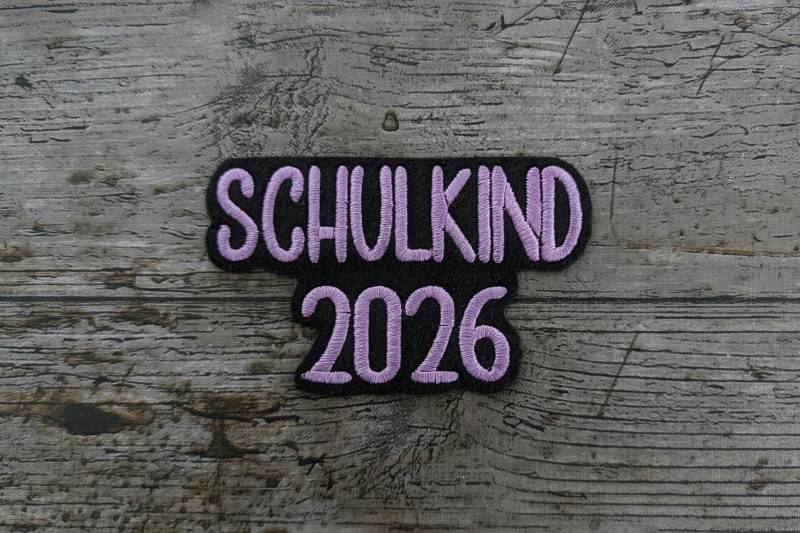 Schrift Nr. 39, Schulkind 2026, Schwarzer Untergrund, Aufnäher, Bügelbild, Gestickt, Iron-On Schrift Nr. 39, Schulkind 2026, Schwarzer Untergrund, Aufnäher, Bügelbild, Gestickt, Iron-On von NaehundStickliebe
