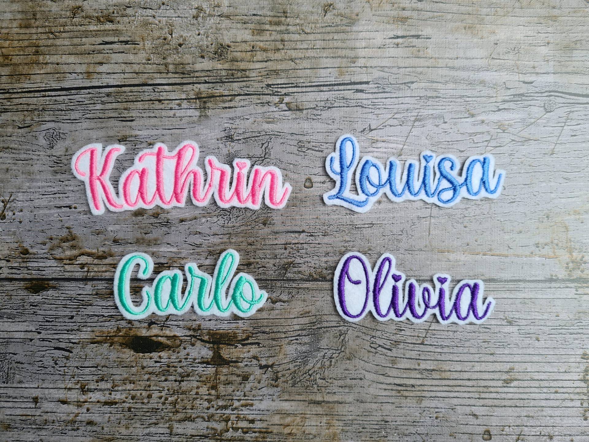Schrift Nr. 4 Namenstickerei, Aufnäher, Namen, Patch, Bügelbild, Gestickt, Iron-On, Embroidery von NaehundStickliebe
