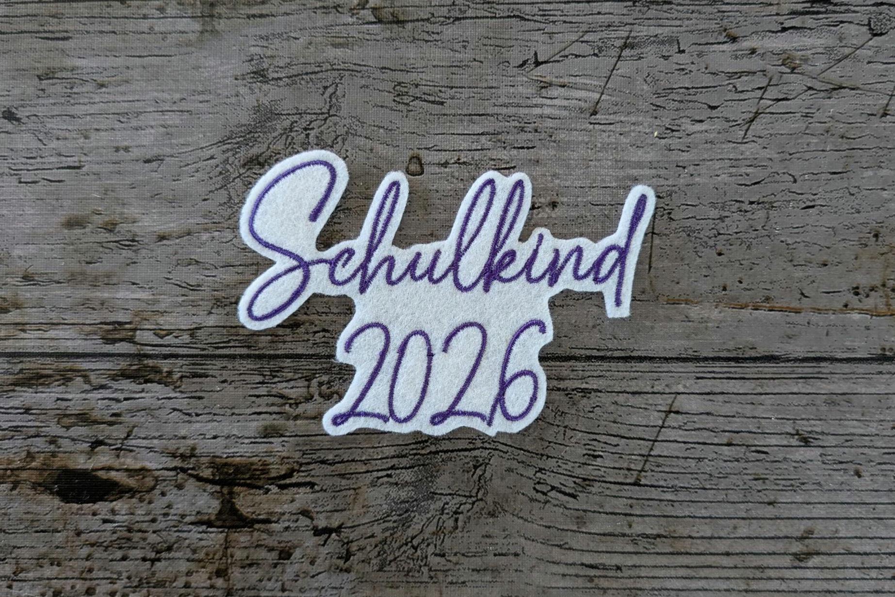 Schrift Nr. 9 Schulkind 2026, Aufnäher, Patch, Bügelbild, Gestickt, Iron-On, Embroidery von NaehundStickliebe