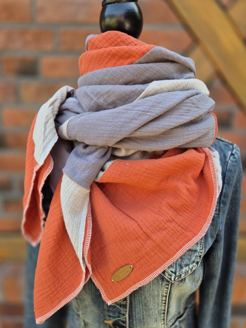 Rost-Grau-Hellgrau - Musselintuch Damen Frühling, Dreieckstuch, Halstuch Für Damen, Geschenk Geburtstag Oder Ostern, Muttertag von NaehzeitByAnika