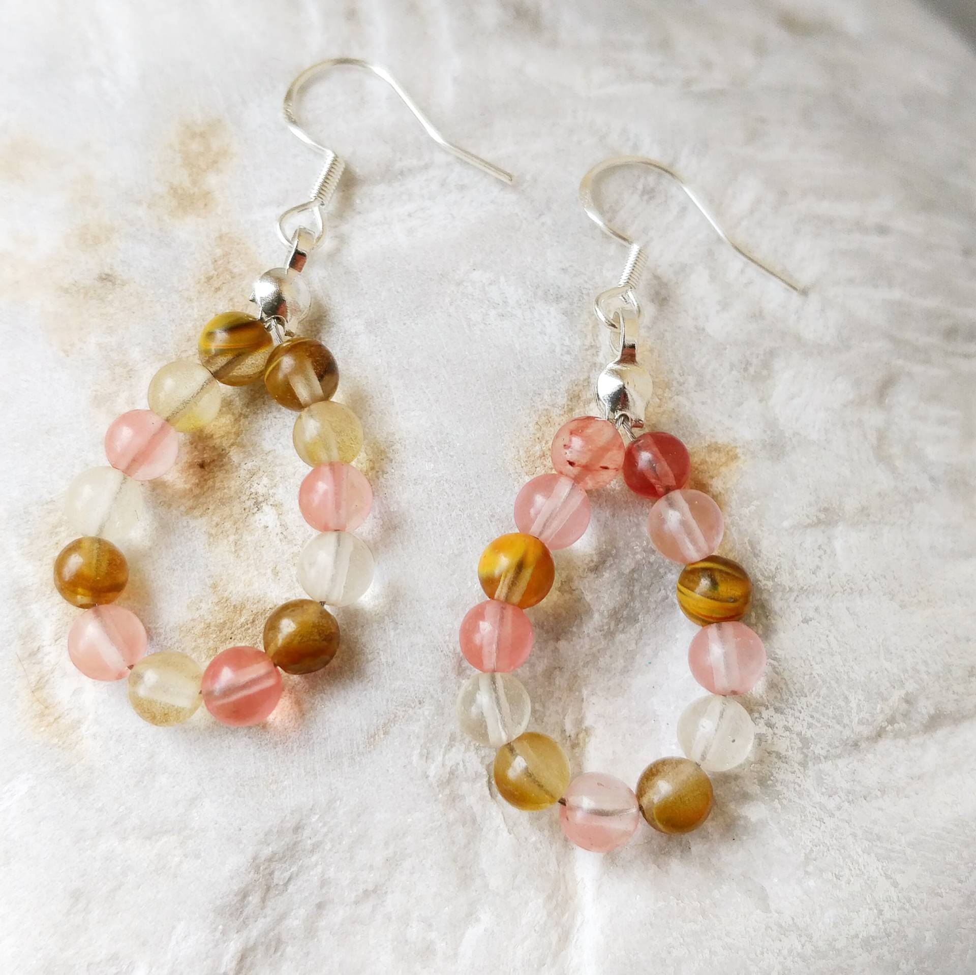 Echtsilber-Ohrringe Mit Cherry-Quarz Echtsilber-Ohrringe Mit Cherry-Quarz von NaemiDesign