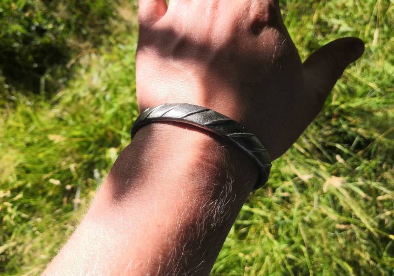 Wikinger Armreif | Handgeschmiedet Aus Betonstahl Unisex Wikinger Armreif | Handgeschmiedet Aus Betonstahl Unisex von Nagelforge