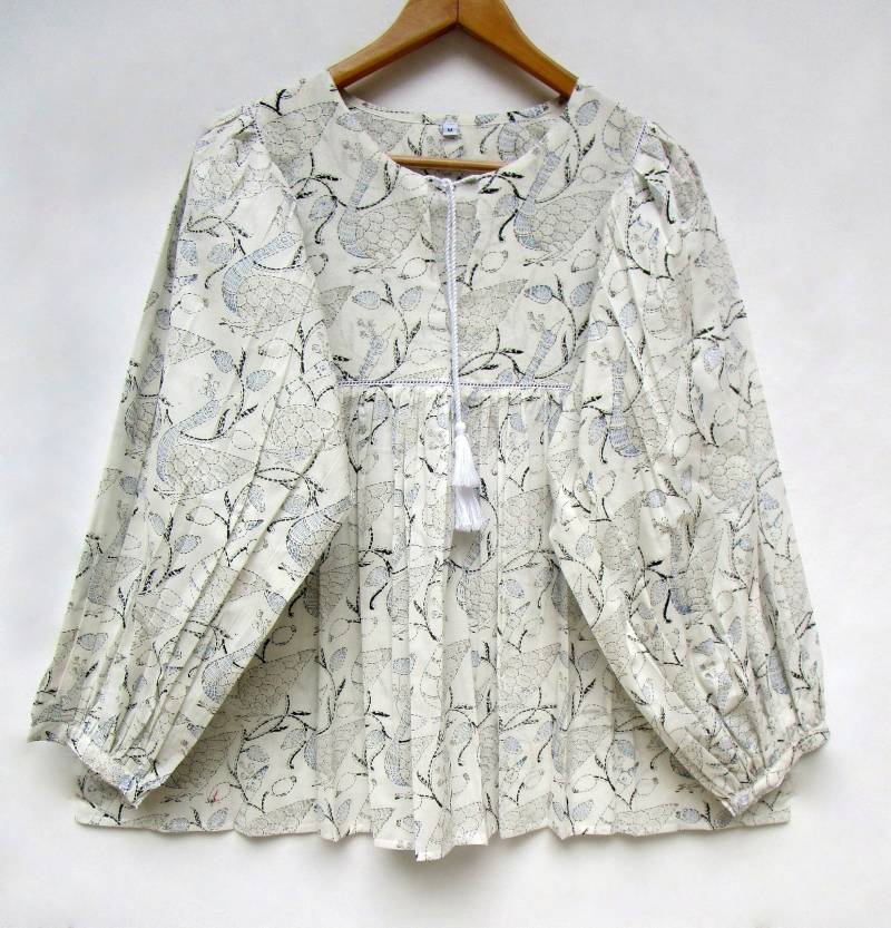 Frauen Tragen Bedruckte Bluse Und Tops - Langarm Mit Knöpfen Henley-Ausschnitt Quaste Sommerbluse Spitzenbluse von NahataFashionShop