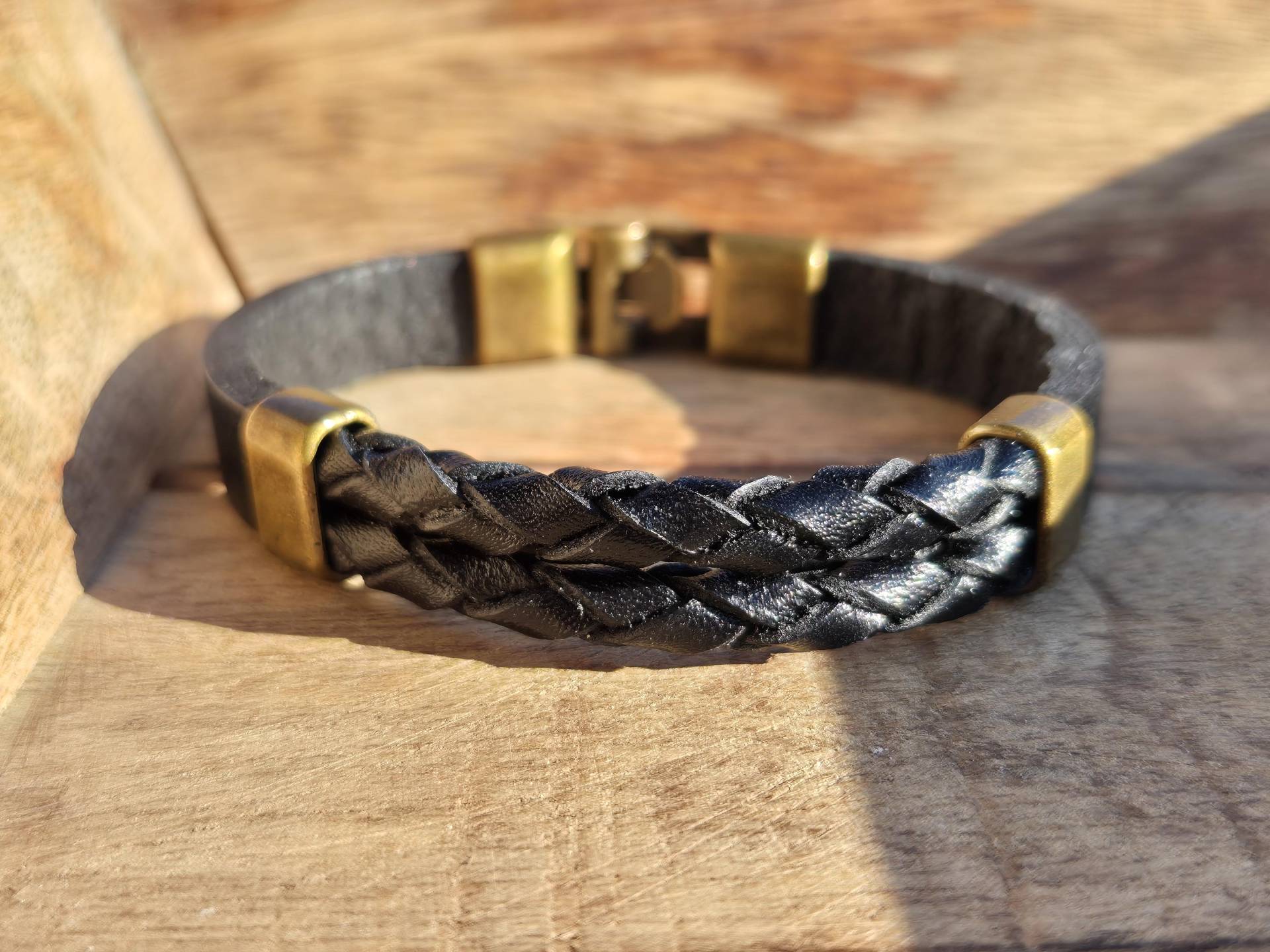 Lederarmband Für Herren | Leather Bracelet Mens Magnetverschluss Aus Edelstahl Geburtstagsgeschenk Inklusive Schmuckbox von NahleOfficial