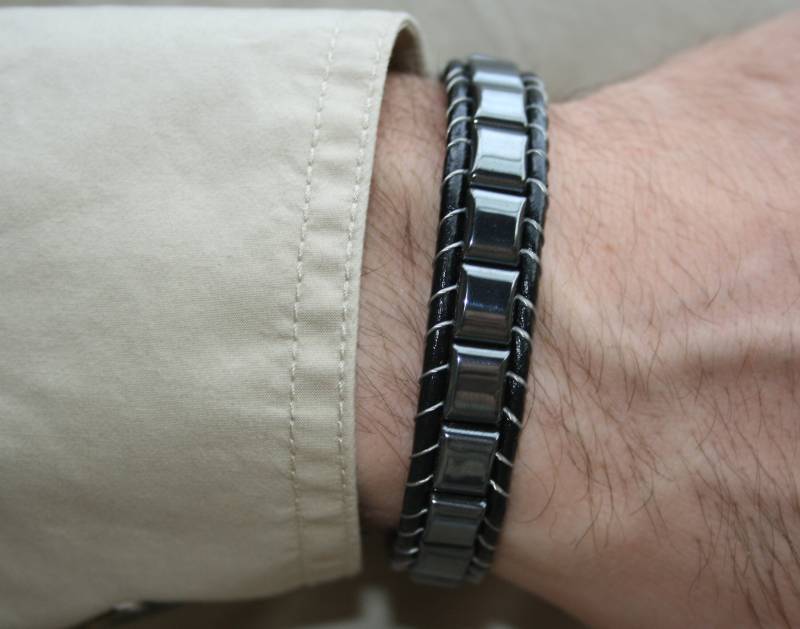 Lederarmband Hämatit Armband | Herren Leder Männer Mit Magnetverschluss Handmade Geschenk Vatertag Weihnachten Geburtstag von NahleOfficial