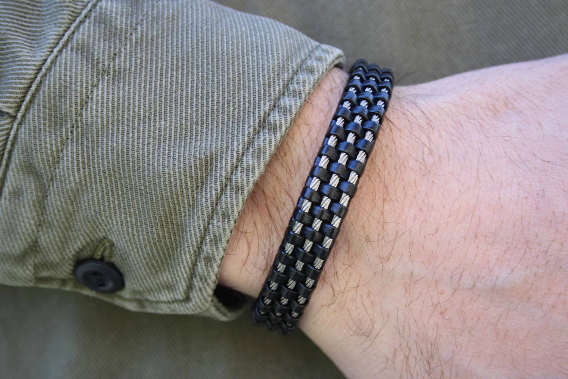 Lederarmband Herren | Leder Männer Armband Schwarz Magnetverschluss Edelstahl Handmade Geburtstagsgeschenk Geburtstag Vatertag von NahleOfficial