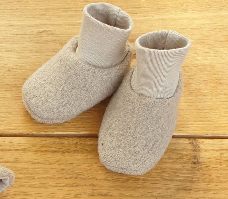 Farbauswahl Schühchen Aus 100%schurwolle Wollwalkmütze Walkwolle von NahtArt