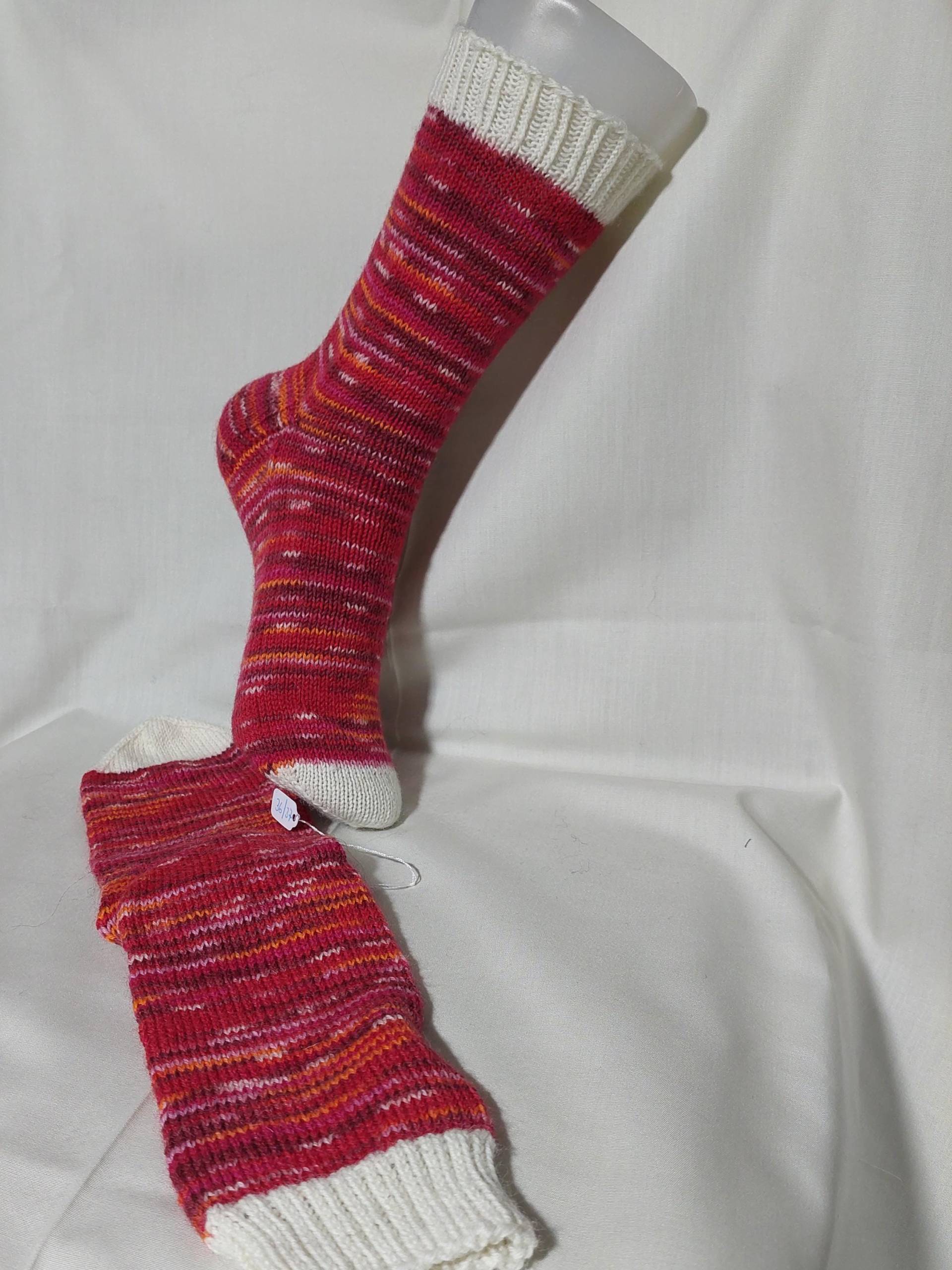 Wollsocken, Fröhliche Handgestrickte Socken Gr. 36/37 von NahtundMasche