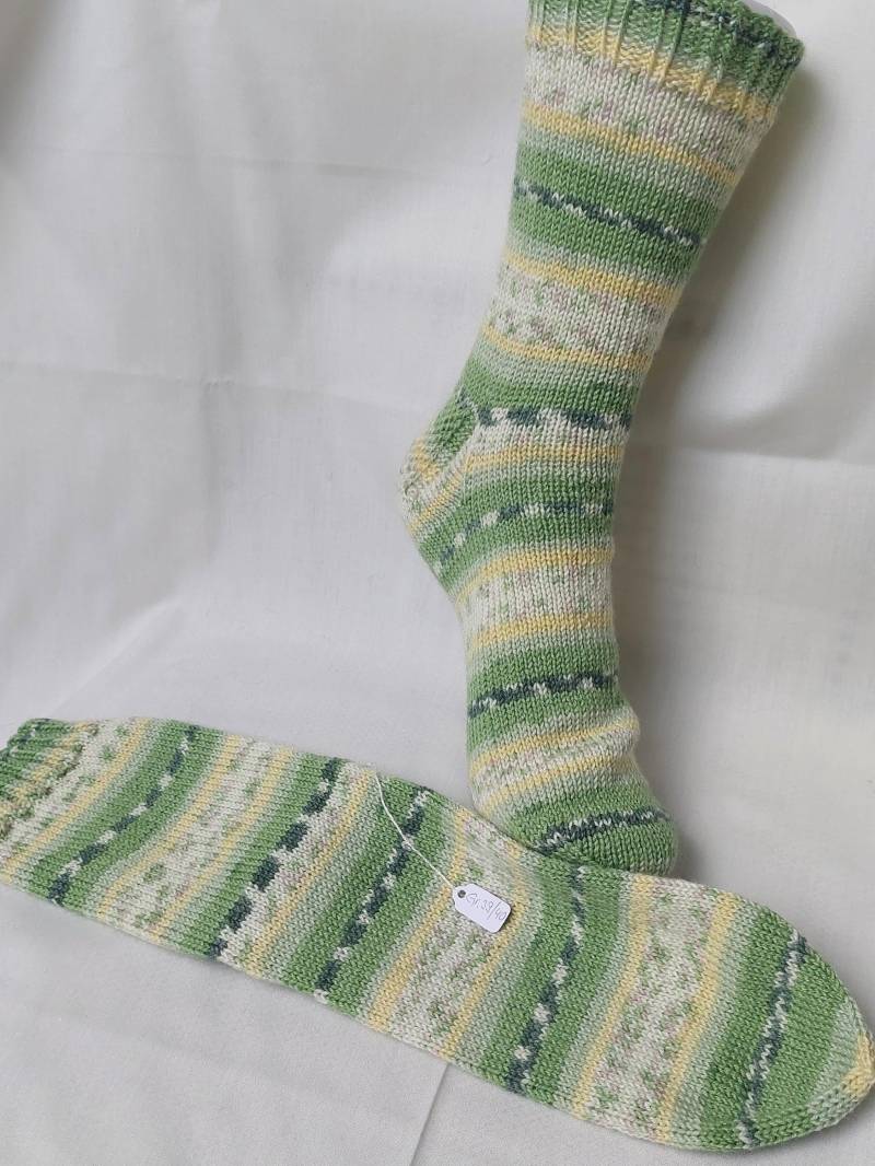 Wollsocken, Handgestrickte Socken Gr. 39/40 von NahtundMasche