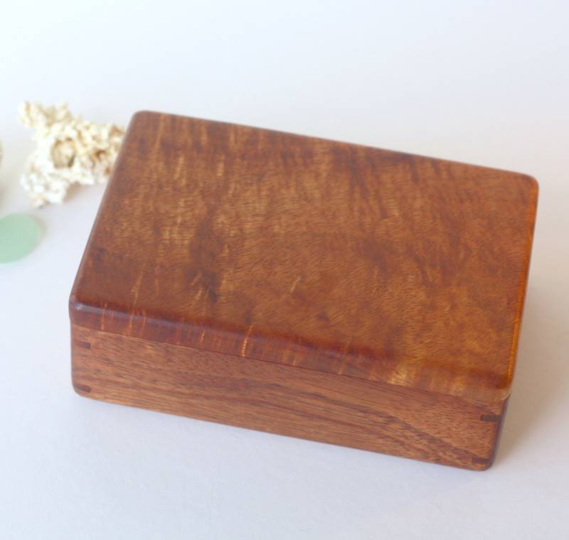Eco Koa Holz Ringschatulle Eco Koa Holz Ringschatulle von NaiaWoodDesigns