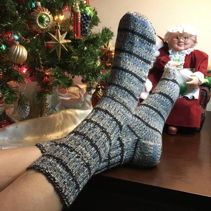 Blaue Linien Handgestrickte Waschbare Wollsocken Blaue Linien Handgestrickte Waschbare Wollsocken von NairaKnits