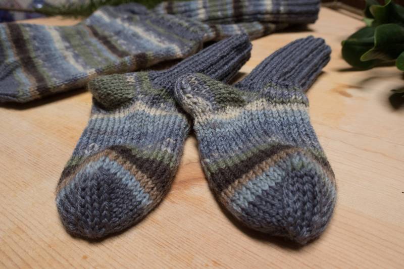 Rustikale Hand Stricken Babysocken - Naturlehrpfad Colorway | Blau, Grün, Beige Und Creme Rustikale Hand Stricken Babysocken - Naturlehrpfad Colorway | Blau, Grün, Beige Und Creme von NairaKnits