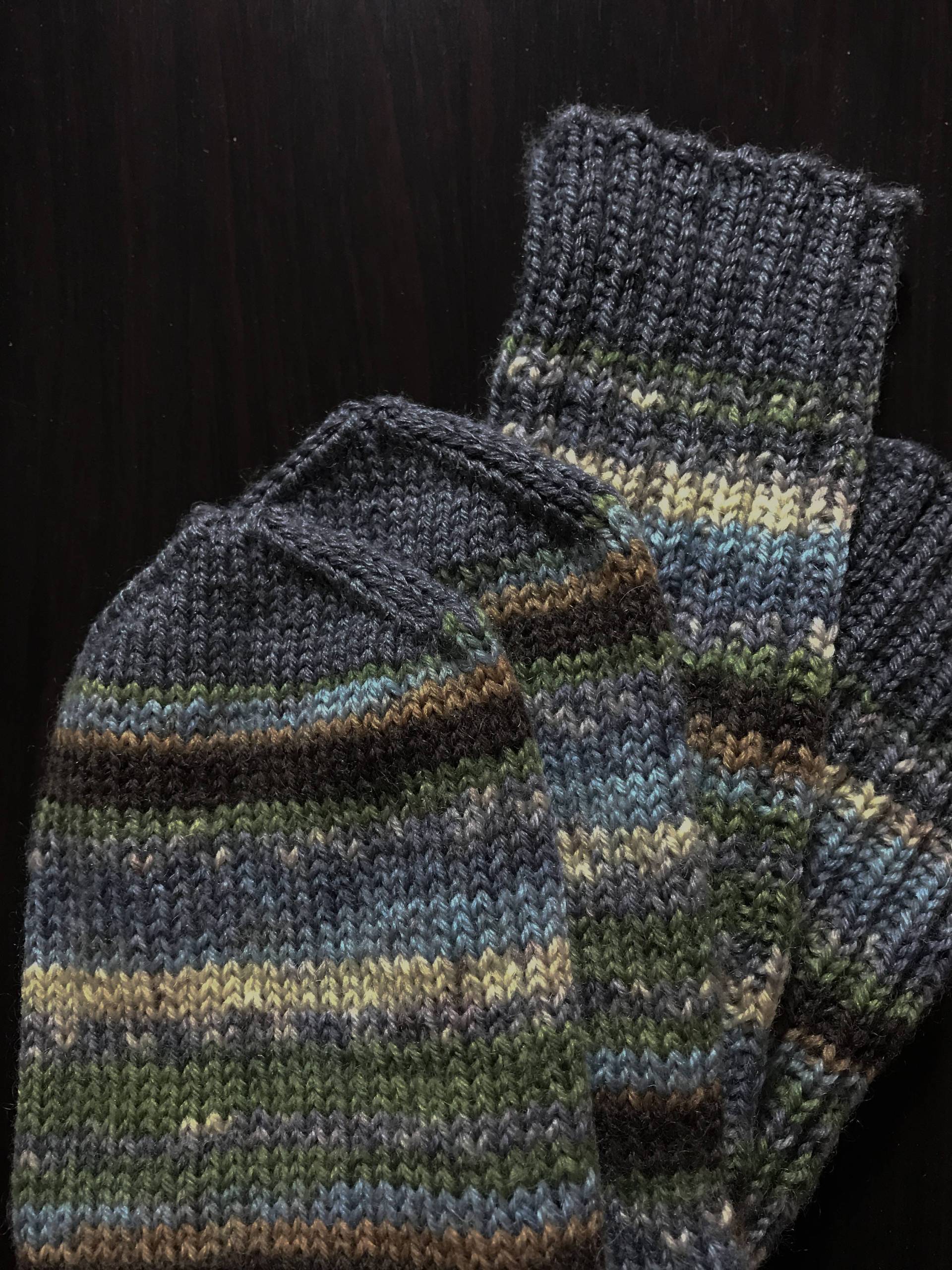 Rustikale Handgestrickte Waschbare Wollsocken - Nature Path | Blau, Grün, Braun & Creme Rustikale Handgestrickte Waschbare Wollsocken - Nature Path | Blau, Grün, Braun & Creme von NairaKnits