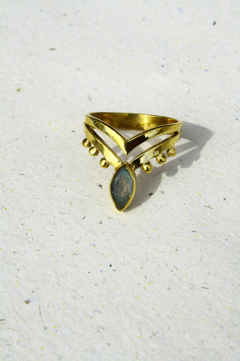 Verzierter Messingring Mit Labradorit, Heilstein, Edelstein Schmuck - Rsm7 von NaizaStudio