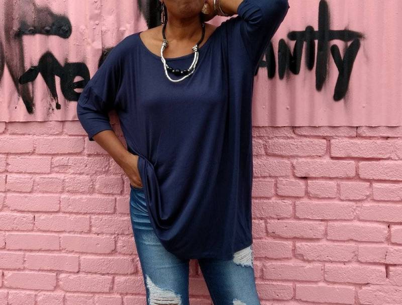 U-Ausschnitt-T-Shirt ~ Dreiviertel-Ärmel Mit Rundhalsausschnitt, Locker Sitzender Pull-Over-Jersey-Tunika von Nakidbird