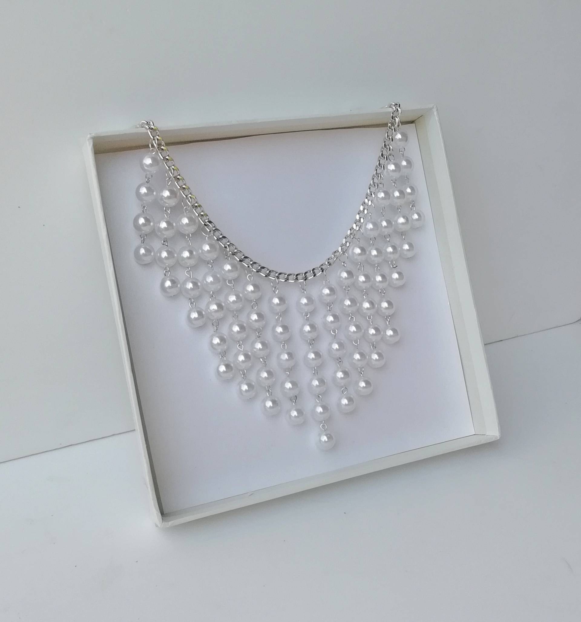 Weiße Perlen Halskette - Wasserfall Bib Hochzeitshalskette Kaskaden -Schmuckset Weiße Perlen Halskette - Wasserfall Bib Hochzeitshalskette Kaskaden -Schmuckset von NakitAlesia