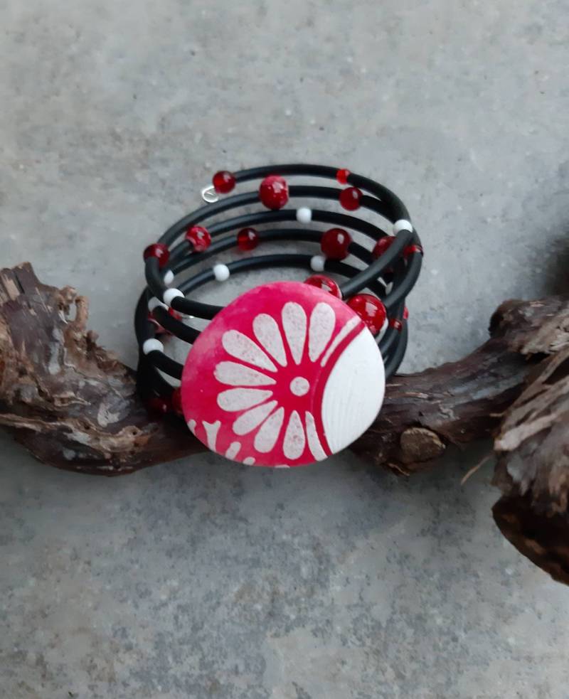 Polmer Clay Armband, Fliese Rot-Weißes Memory Wire Geschenk Für Sie von NakitUp