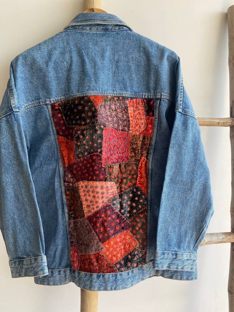 Samt Patchwork Sashiko Jeansjacke Vintage Bunt Handgemachte Spiegelarbeit Upcycled Denim Valentinstag Geschenk Mode Damen Jacke von NakroVintage