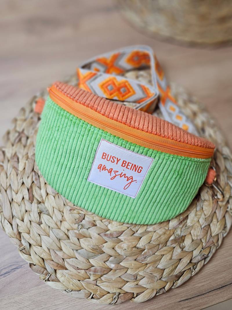 Bauchtasche Cord, Crossbag, Crossbodybag, Statement Bag von NalaDesignsShop