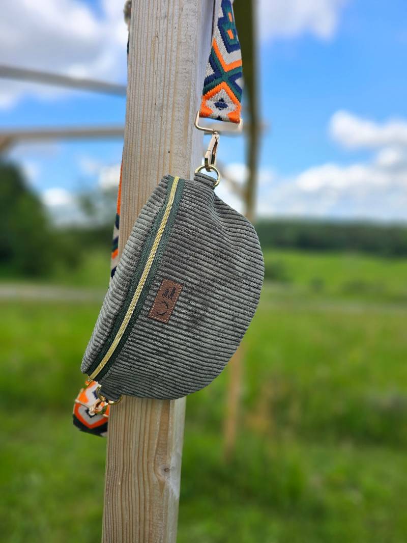 Bauchtasche Cord, Crossbag, Crossbodybag von NalaDesignsShop
