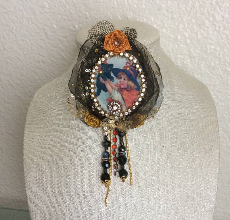 Brosche Halloween Handgemacht Decoupage Perlen von NalikaCraft