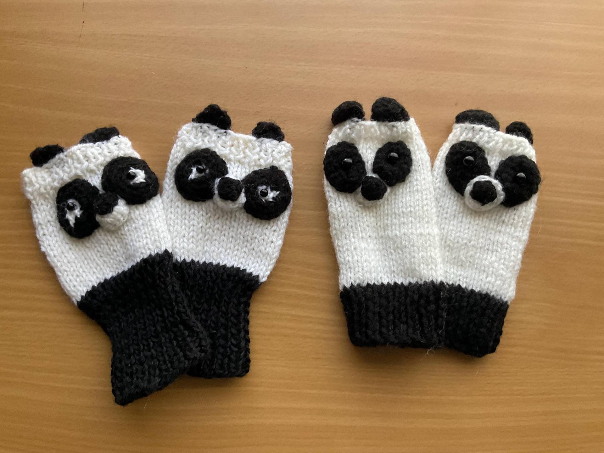 Mädchen/Frauen Handwärmer Panda Handgemacht Gestrickt Acryl Mädchen/Frauen Handwärmer Panda Handgemacht Gestrickt Acryl von NalikaCraft
