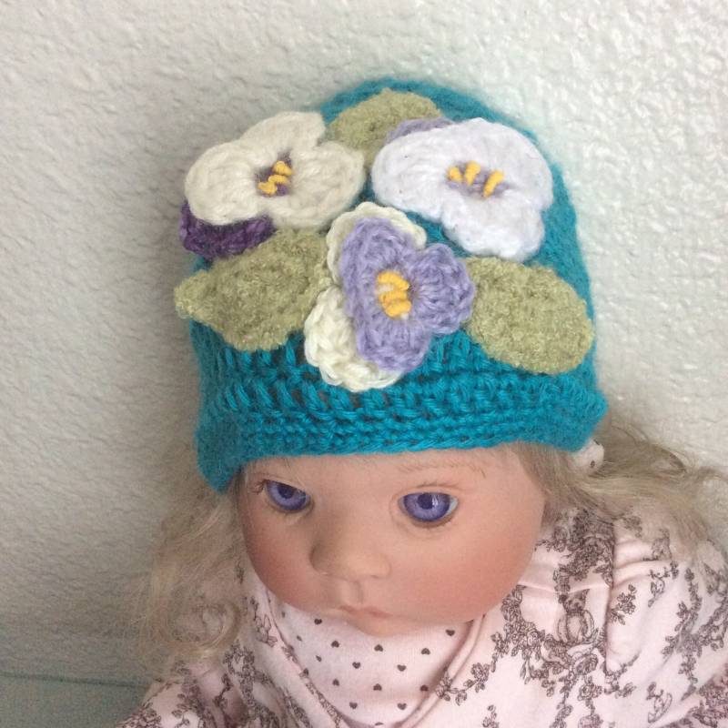 Pansies - Baby Hut Mit Blumen Pansy Häkeln Handgemachte Weiche Wolle von NalikaCraft