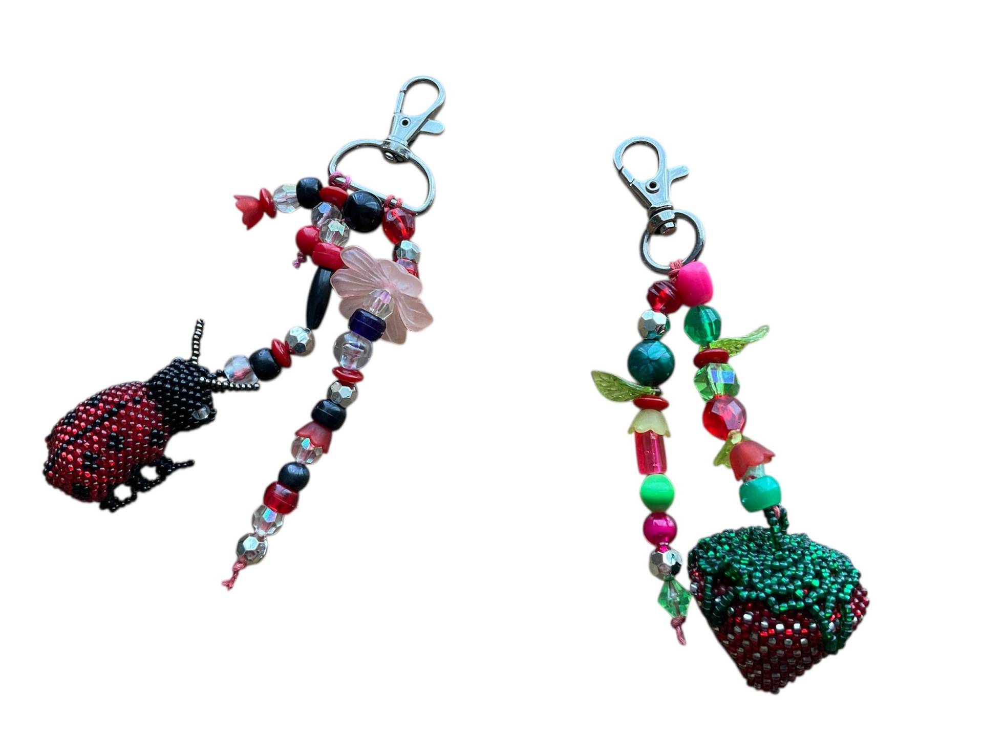 Schlüsselanhänger /Charms Taschenstickerei Erdbeere, Marienkäfer, Handmade Accessoires Geldbörse Charme von NalikaCraft