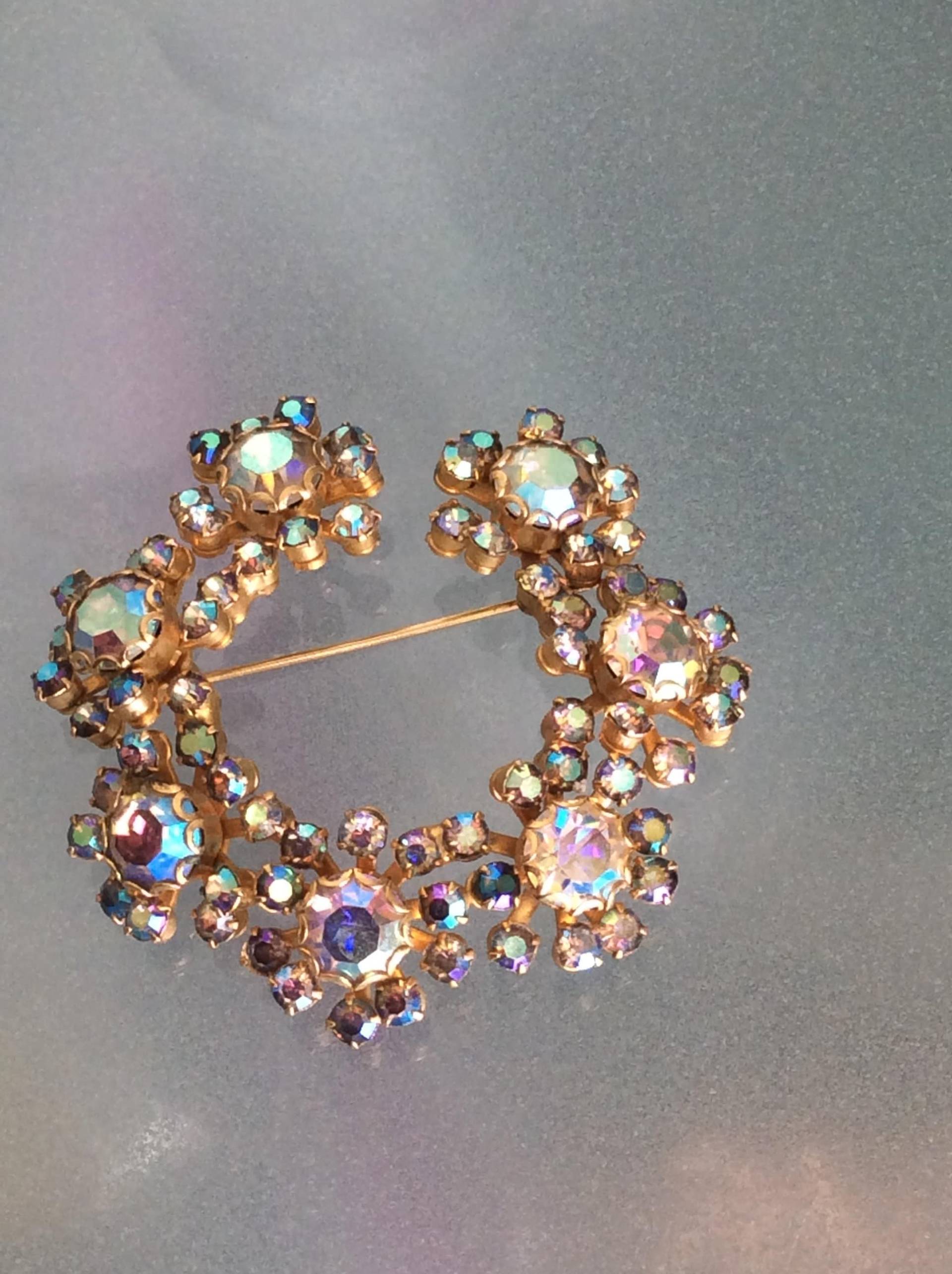 Vintage Brosche Ab Strass-Gold-Ton von NalikaCraft