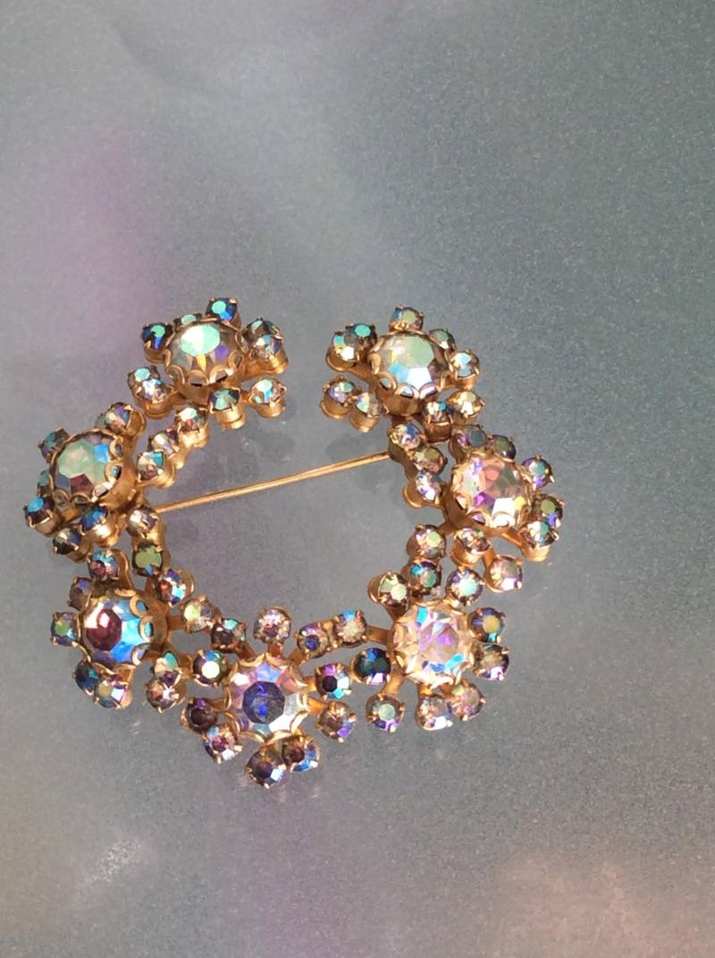 Vintage Brosche Ab Strass-Gold-Ton von NalikaCraft
