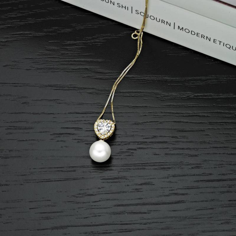 9K Gelbgold-Perlen-Tropfen-Halskette Mit Süßwasserperle Und Zirkonia-steinen Für Frauen, Herzförmiger 9 Karat Gelbgold-Anhänger Mädchen von NamanaLondon