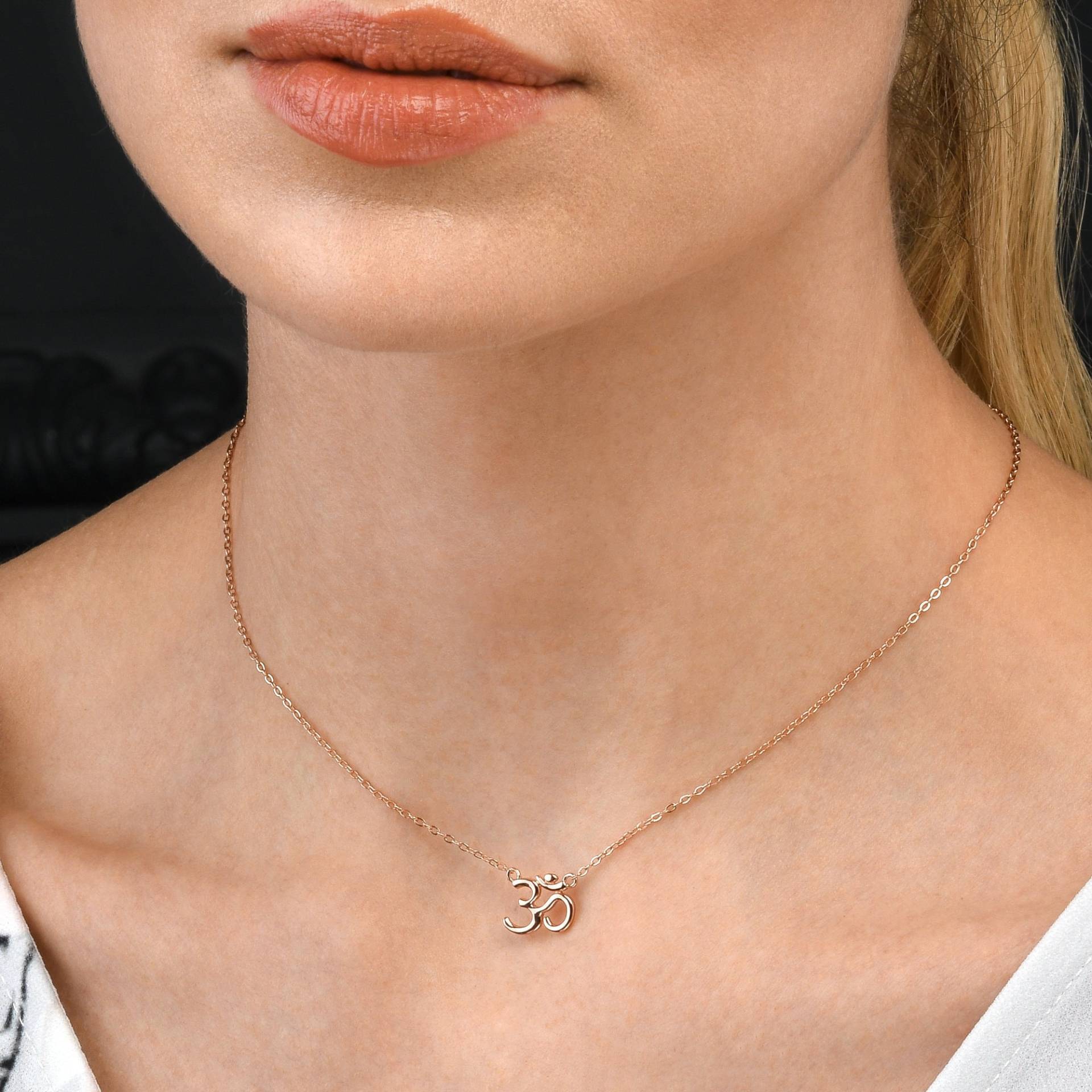 Rose Gold Überzogene 925 Sterling Silber Göttliche Om Anhänger Halskette Für Frauen & Mädchen, Zierliche Om Halskette, Spirituelle von NamanaLondon