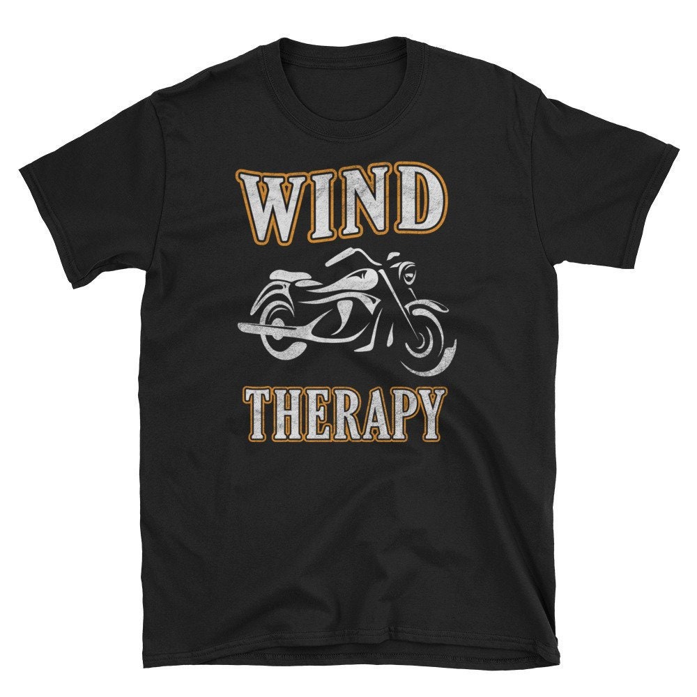 Wind Therapie Motorrad T-Shirt Unisex Cotton Rider T-Shirt Wind Therapie Motorrad T-Shirt Unisex Cotton Rider T-Shirt von NamasteMFG
