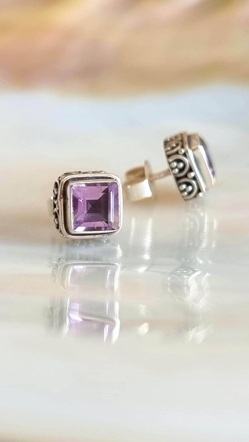 Ohrringe Mit Amethyst, Kleine Ohrrringe Sterling Silber 925, Ohrstecker Bali Ohrringe Mit Amethyst, Kleine Ohrrringe Sterling Silber 925, Ohrstecker Bali von NamasteSilber