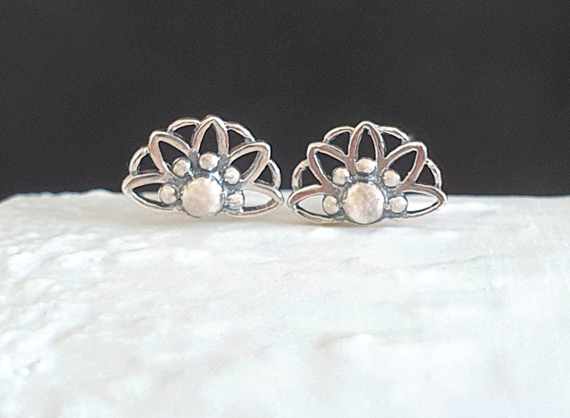 Ohrstecker Silber, Blumen Ohrringe Silber 925 von NamasteSilber