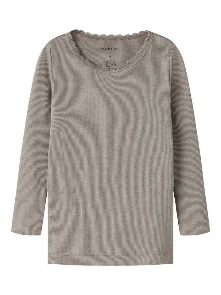 Name It Langarmshirt NMFKAB LS TOP NOOS in Feinripp und mit süßer Spitzenkante am Ausschnitt von Name It