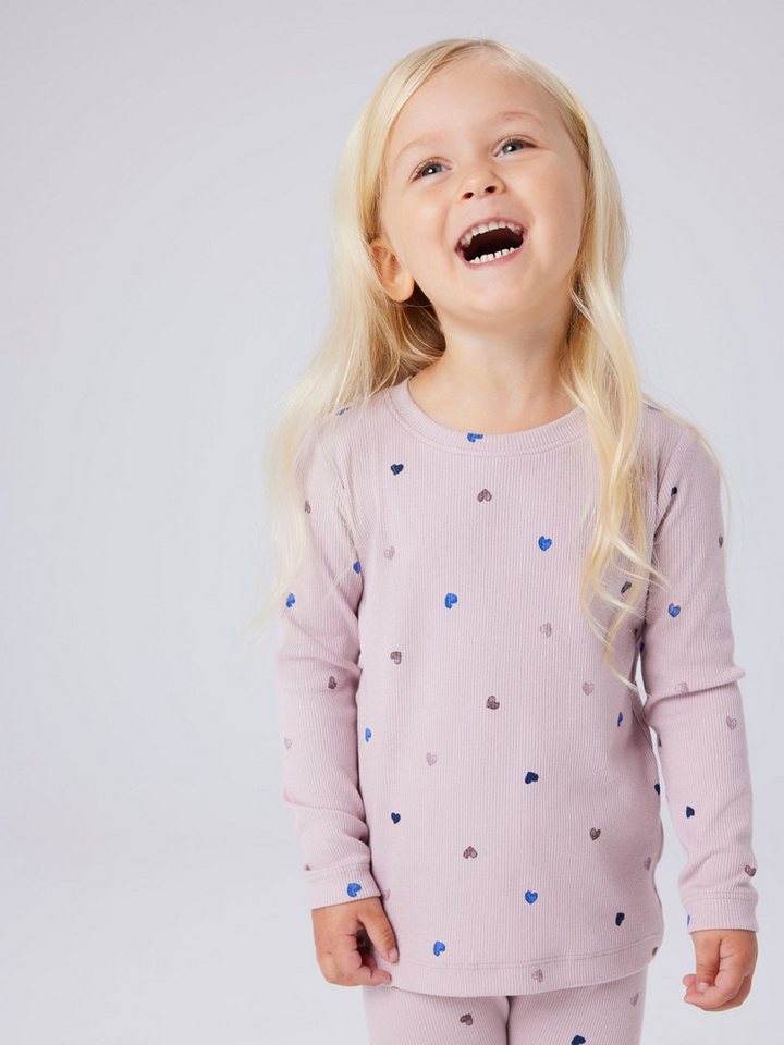 Name It Langarmshirt NMFNUTTI LS TOP NOOS mit tollem Herzchen-Alloverprint von Name It