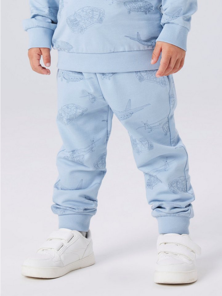 Name It Sweatpants NMMVARON für Jungen mit Tunnelzug und Markenlabel bedruckt, casual, normal, Baumwolle, ohne Kragen von Name It