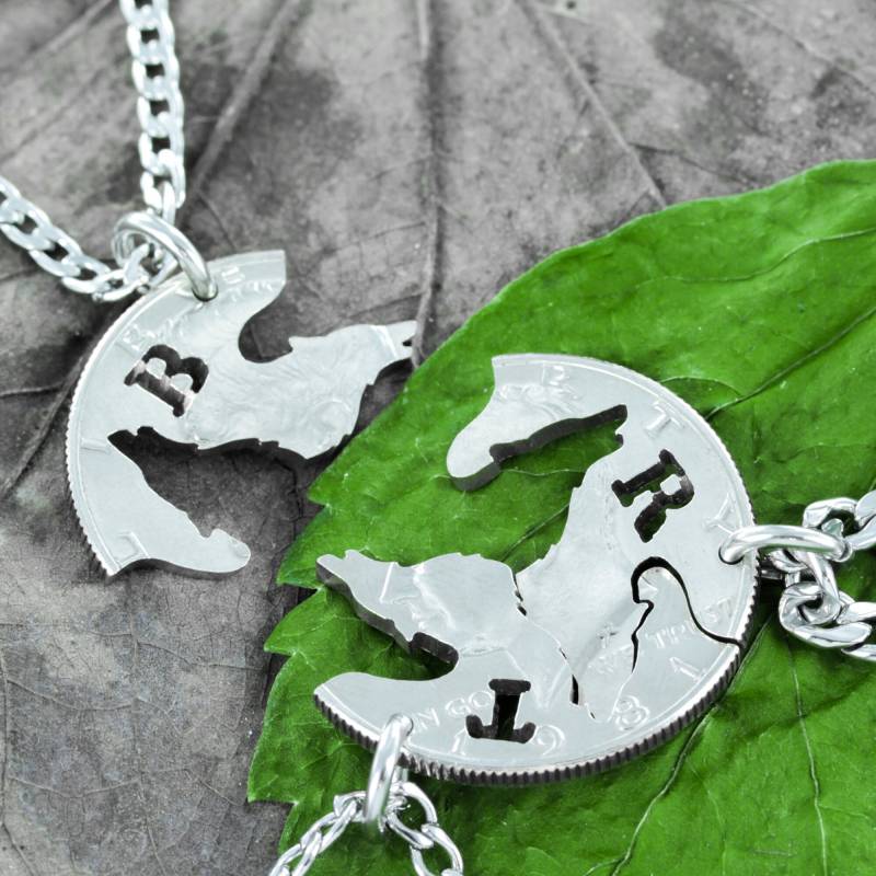 3 Best Friends Wolf Halsketten Mit Benutzerdefinierten Initialen, Handgeschnittene Münze von NameCoins