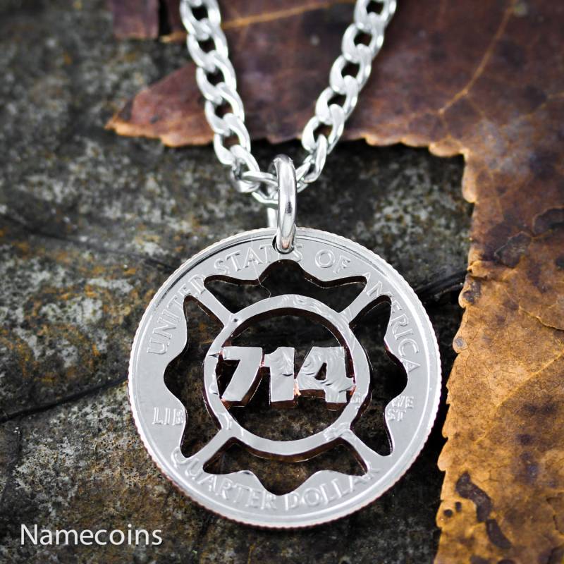 Feuerwehr Halskette Mit Ihrer Nummer in Einem Symbol, Custom Hand Cut Münze Feuerwehr Halskette Mit Ihrer Nummer in Einem Symbol, Custom Hand Cut Münze von NameCoins