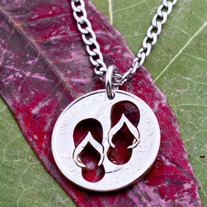 Flipflops Halskette, Strand Schmuck, Hand Cut Münze von NameCoins