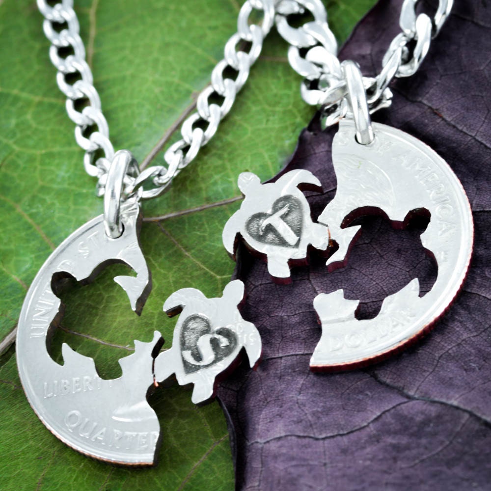 Schildkröten Mit Benutzerdefinierten Initialen Beste Freunde Halsketten, Schildkröte Herz, Ineinandergreifend Wie Ein Puzzle, Von Hand Geschnittene von NameCoins