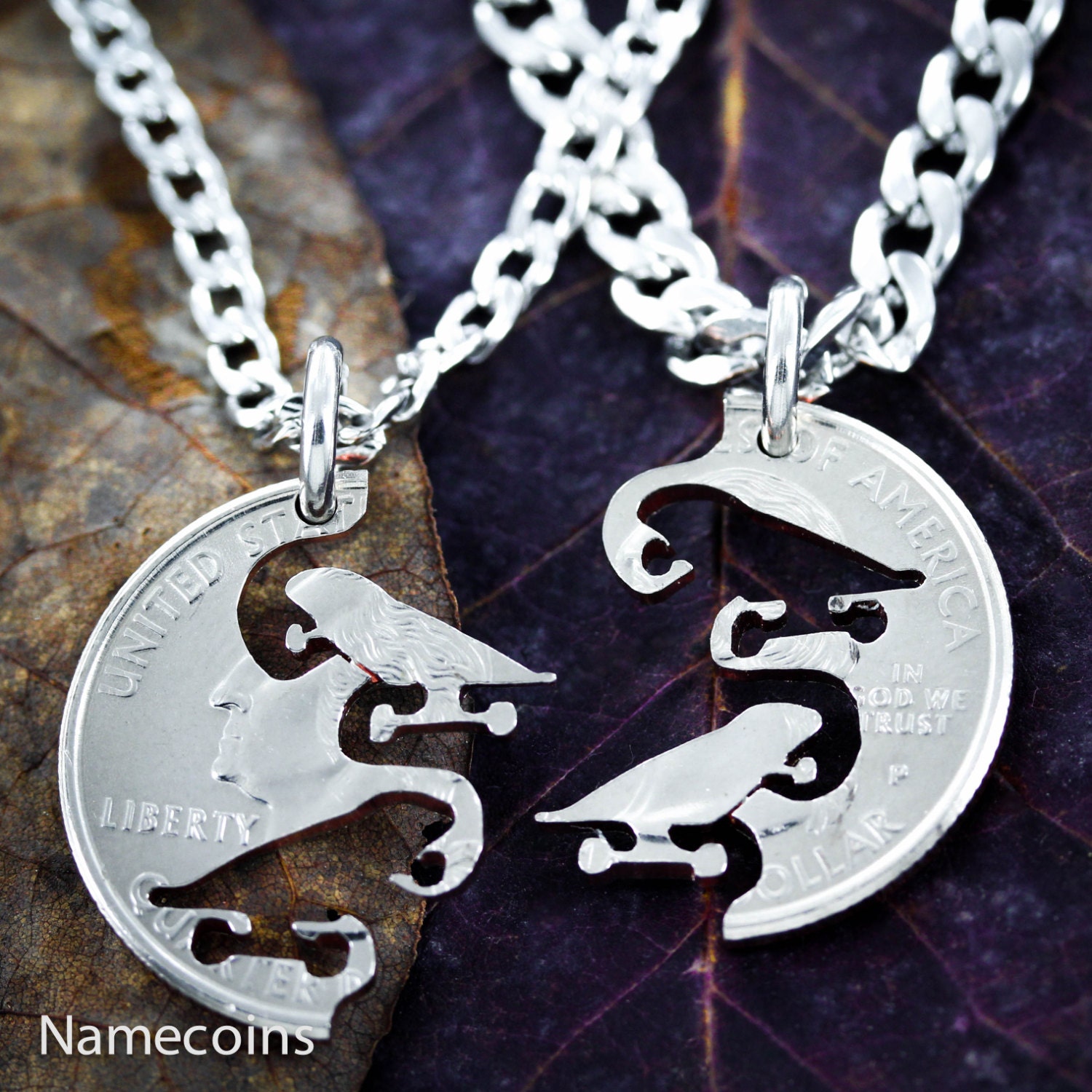 Skateboard Freunde Oder Paare Halsketten, Bff Geschenke, Longboard Schmuck, Cut By & From A Quarter von NameCoins