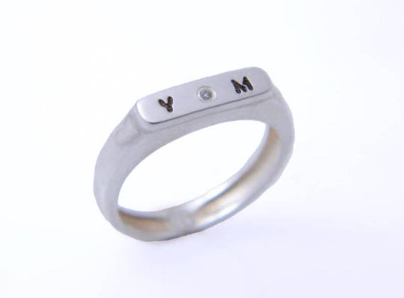 14-Karat-Diamant-Ring Zur Personalisierung. Goldener Namensring. Personalisierter Wortring. Goldring Mit Initialen. Ring Aus Weißgold. Unisex-Ring von NameMyMonogram