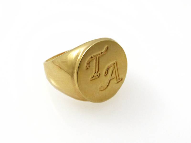 585Er Solid Gold Männer Monogramm Ring. College Initialen Goldring Mit Monogramm. Herren Initialband. Herrenring. Persönlicher Ring von NameMyMonogram