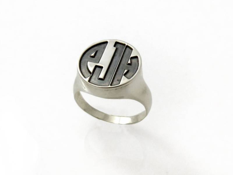 Männer Monogramm Ring. College Initialen Silber Herren Initialband. Herrenring. Ring Mit Gravur. Kreis von NameMyMonogram