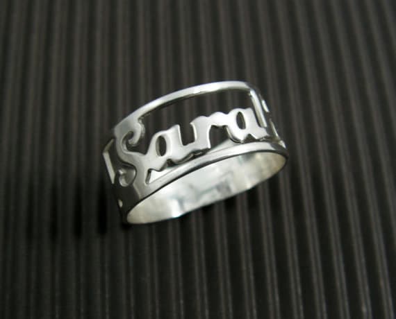 Namensring. Ring Aus Sterlingsilber. Personalisierter Ring. Wortring. Schmuck. Namensring Silber. Silberring. Unisex-Ring Namensring. Ring Aus Sterlingsilber. Personalisierter Ring. Wortring. Schmuck. Namensring Silber. Silberring. Unisex-Ring von NameMyMonogram