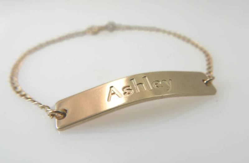 Personalisierte Armband. Namen Namensschild Armband Brautjungfer Geschenk. Geburtstagsgeschenk. Personalisierter Schmuck. Geschenk Für Sie von NameMyMonogram